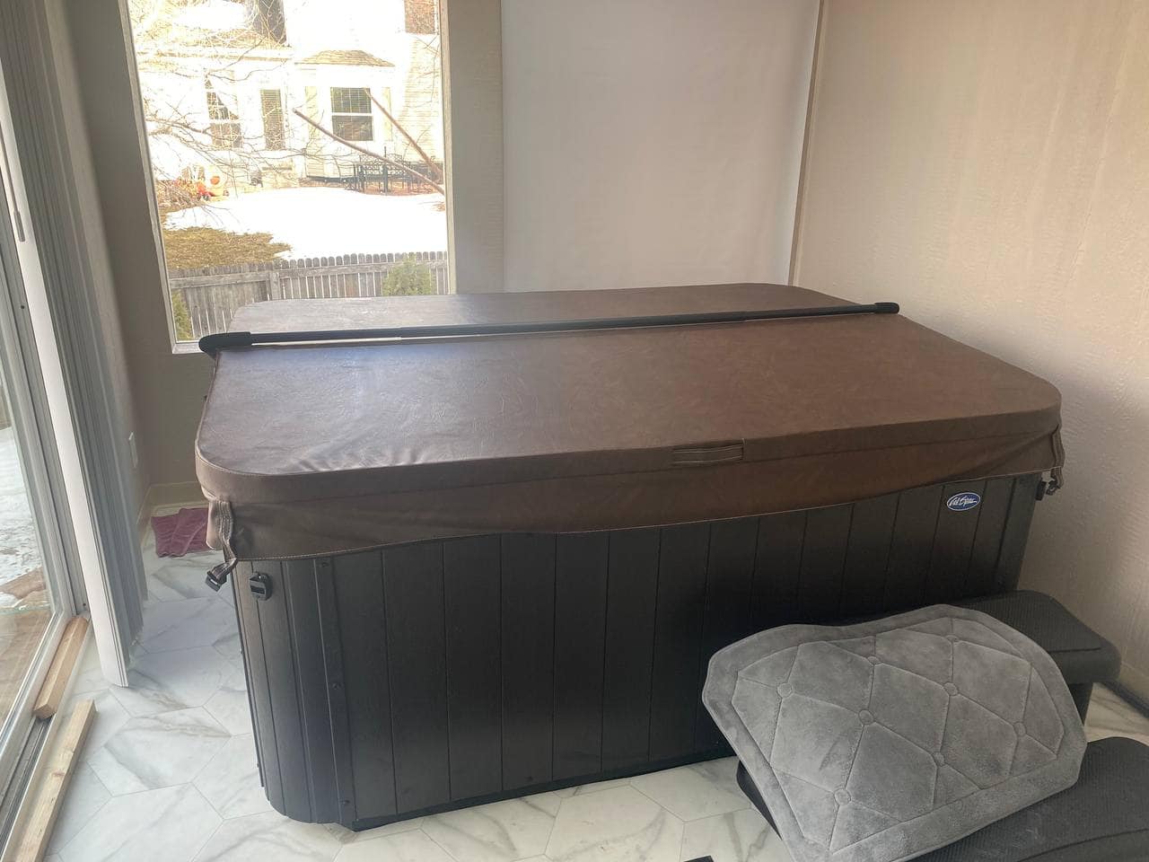 6 Best Enclosed Hot Tub Ideas - Relax in Privacy and Comfort